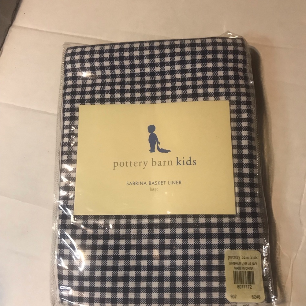 Pottery Barn Kids Sabrina Basket Liner Large Navy